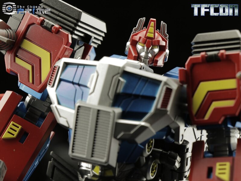 Planet X PX 14B Helios Powered Convoy TFCon Edition  (5 of 24)